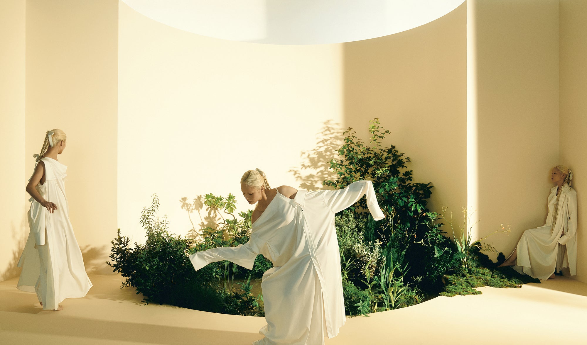 A sense of pause and weightlessness in a movement