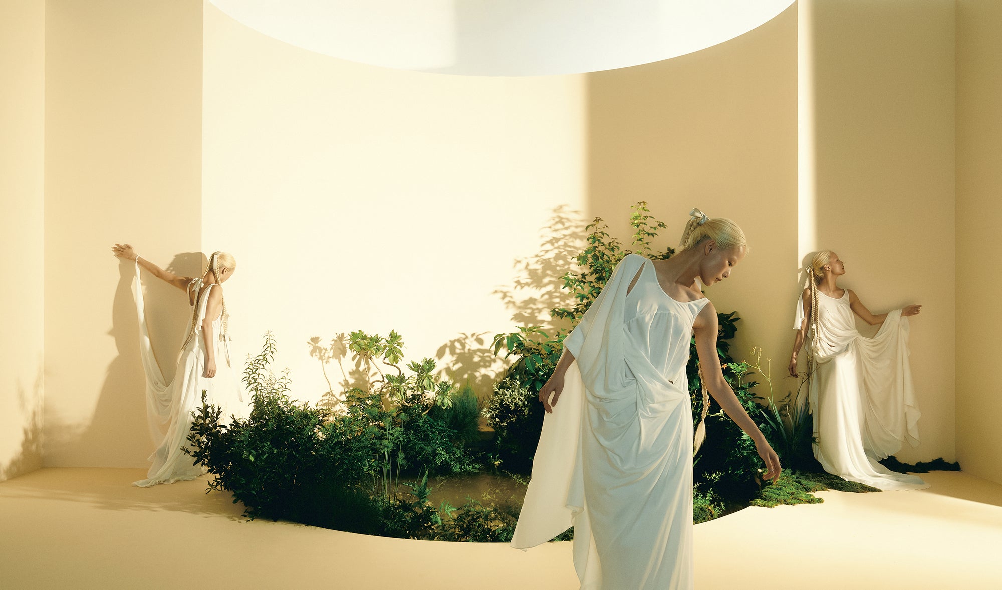 A sense of pause and weightlessness in a movement