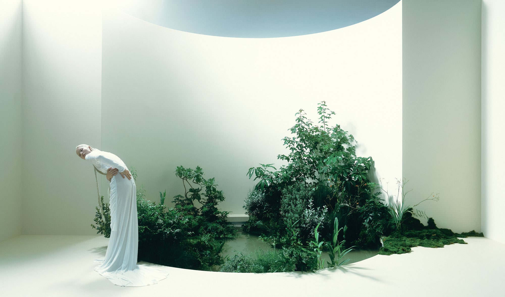 A sense of pause and weightlessness in a movement